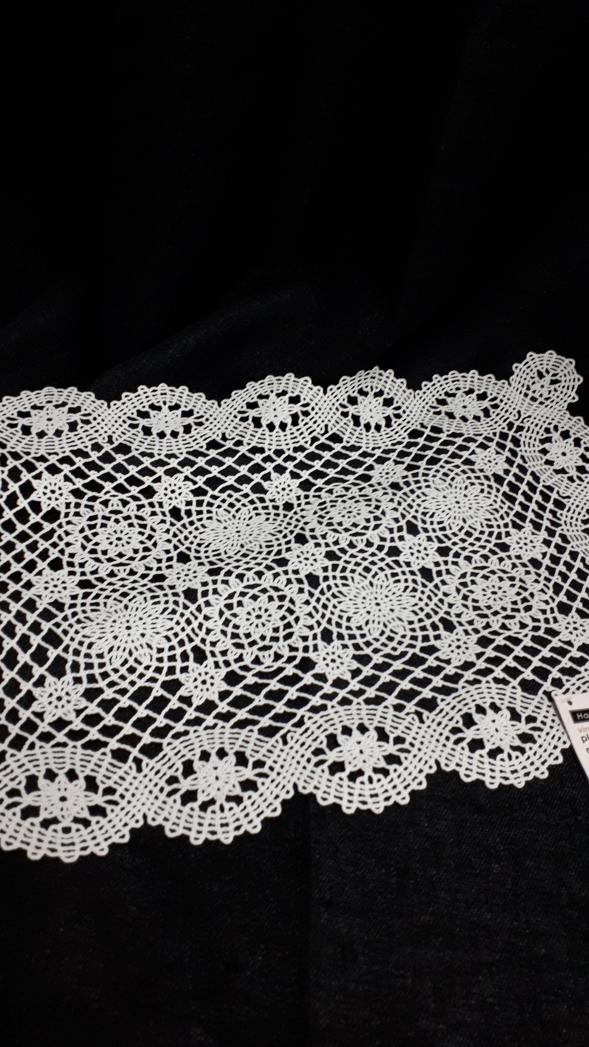 Lace Vinyl Placemat Harman 12x17"