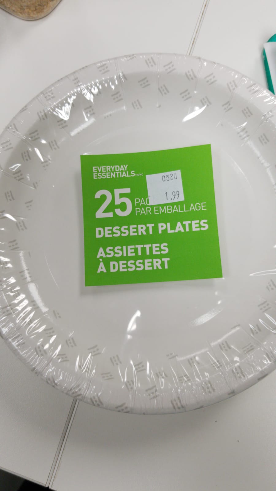 Everyday Essentials Paper Dessert Plates 25 x 17.3cm