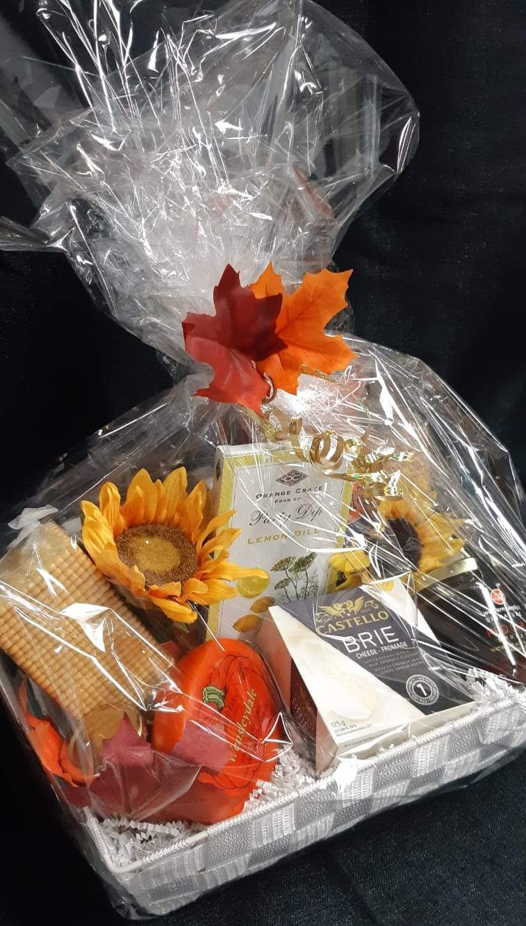 Cheese & Cracker Gift Basket