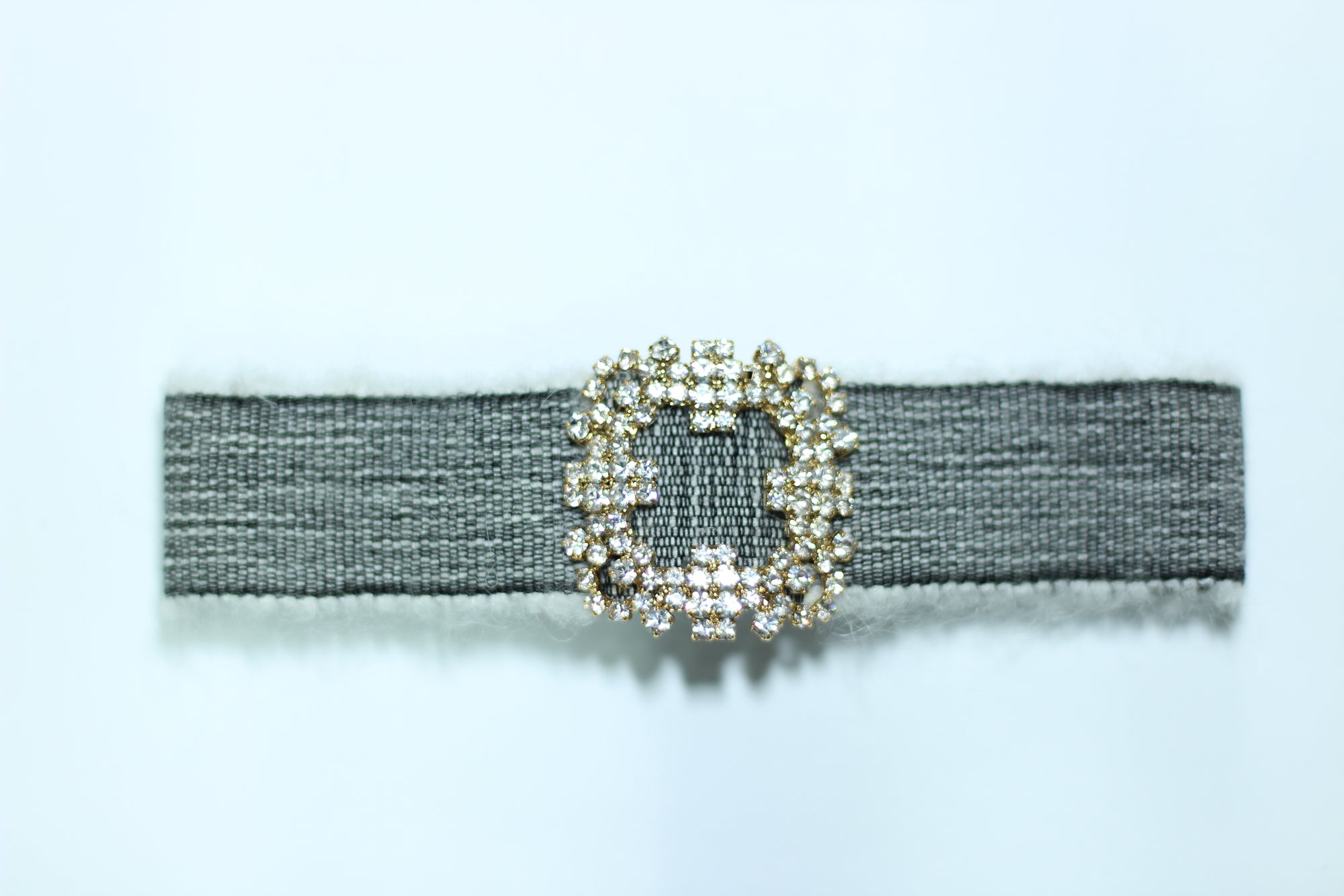 Bow with square buckle diamonds