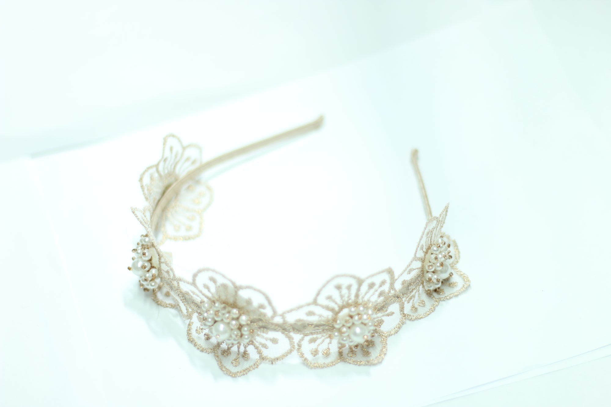 headband-beaded lace