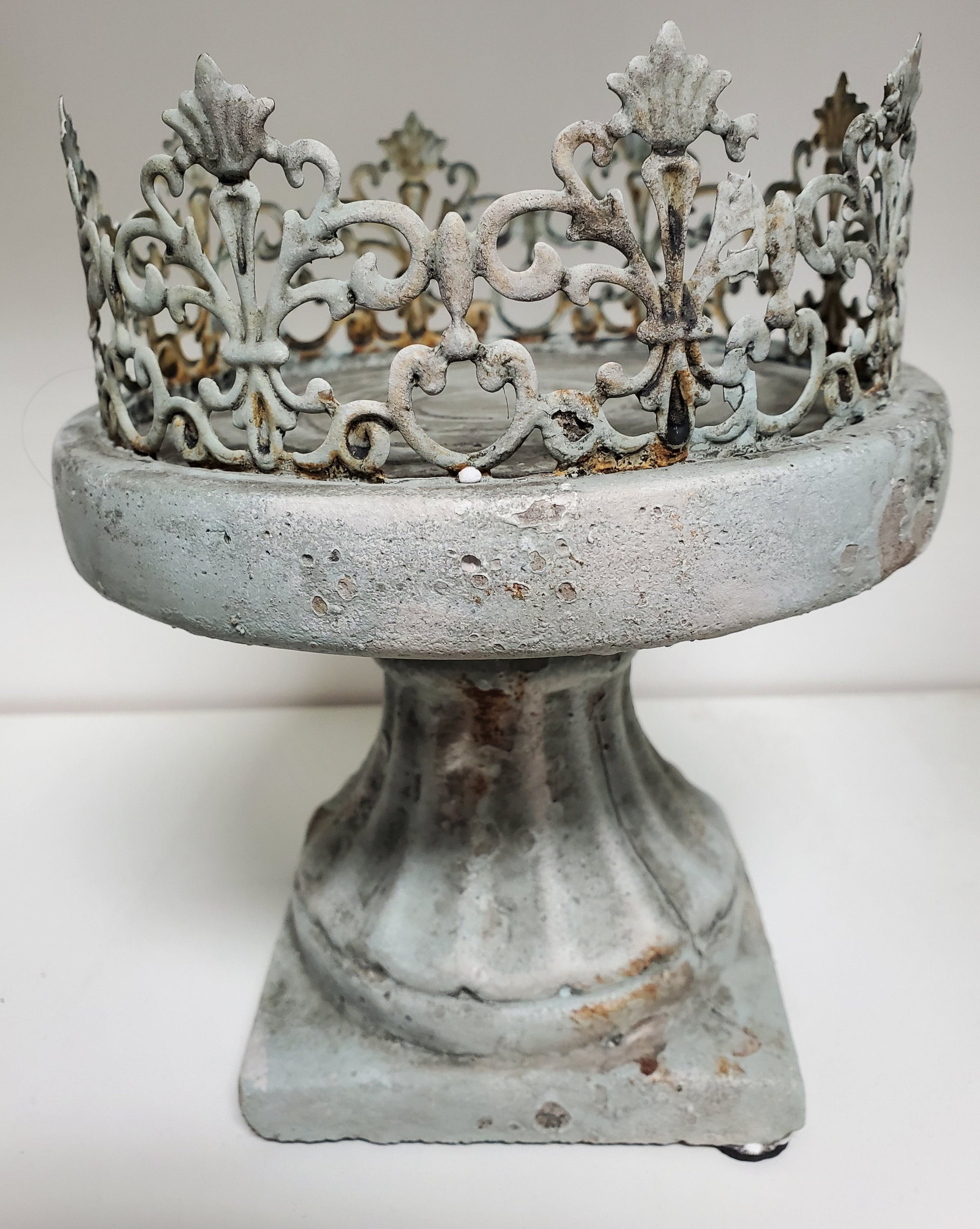 Concrete Filigree Candle Holder