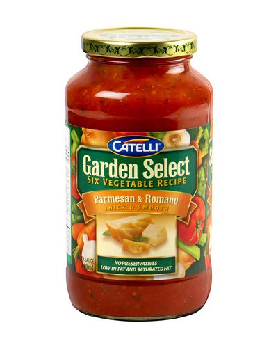 Catelli Garden Select Parmesan & Romano Pasta Sauce 640ml